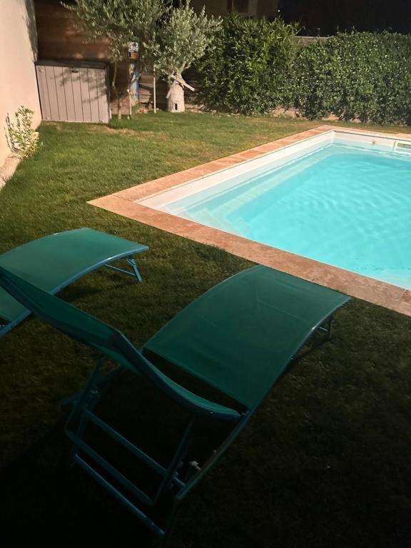 Villa J Et V Bedarrides Luaran gambar